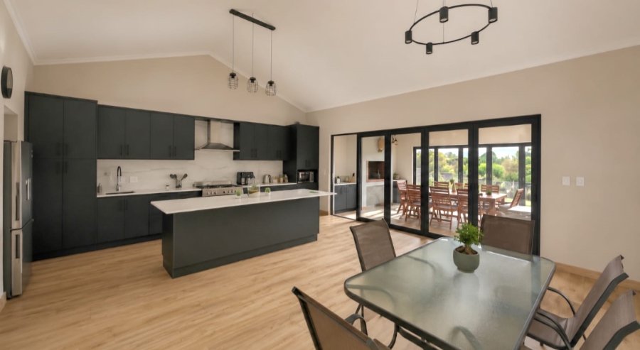 3 Bedroom Property for Sale in Meerhof North West
